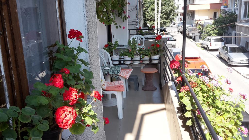 Dom Lidiya Hotel Pomorie Luaran gambar